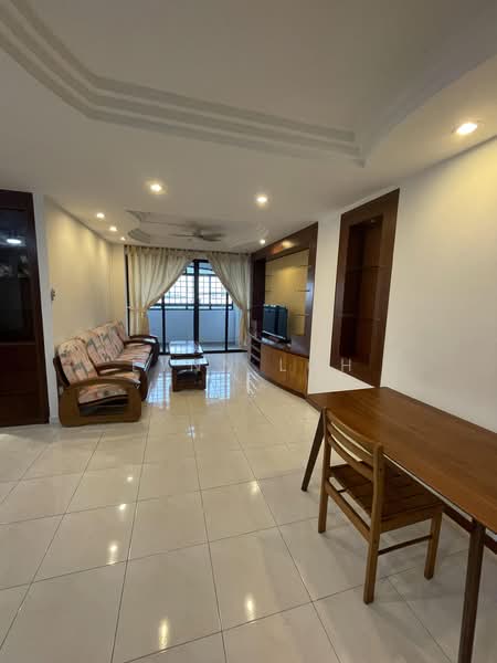 287A Jurong East Street 21, 287A Jurong East Street 21, 4 Bedrooms, 1,500 sqft, HDB Flat For Rent, by Lynn Loh, 500179703 - Living Room - PropertyGuru.com.sg