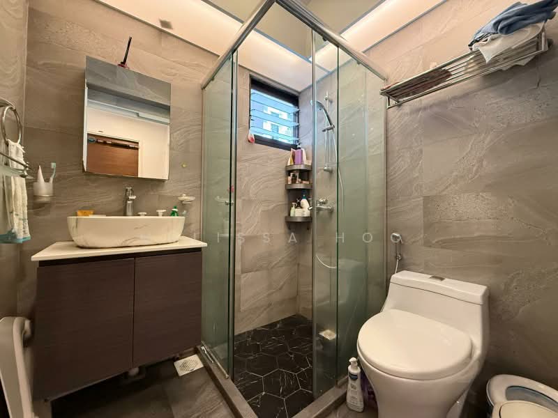 470B Fernvale Link, 470B Fernvale Link, 2 Bedrooms, 732 sqft, HDB Flat For Sale, by Melissa Hoo, 500179708 - Common Bathroom - PropertyGuru.com.sg