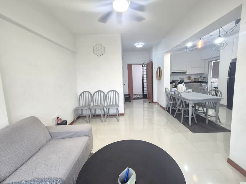 140A Corporation Drive, 140A Corporation Drive, 3 Bedrooms, 1,001 sqft, HDB Flat For Sale, by Evan Tan, 500179709 - Living Room - PropertyGuru.com.sg