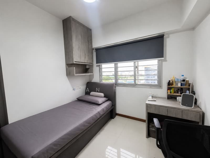 140A Corporation Drive, 140A Corporation Drive, 3 Bedrooms, 1,001 sqft, HDB Flat For Sale, by Evan Tan, 500179709 - Bedroom - PropertyGuru.com.sg