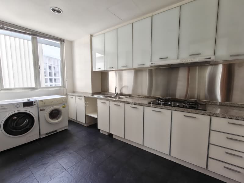 Visioncrest, 37 Oxley Rise, 2 Bedrooms, 915 sqft, Condominium For Rent, by Jacqlyn Lee, 500179732 - Kitchen - PropertyGuru.com.sg