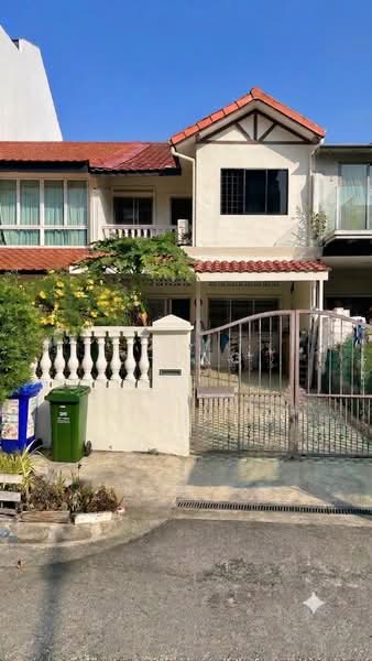 East Coast Road, East Coast Road, Katong,, 4 Bedrooms, 2,411 sqft, Terraced House For Sale, by Joy Chung, 500179733 - Facade - PropertyGuru.com.sg
