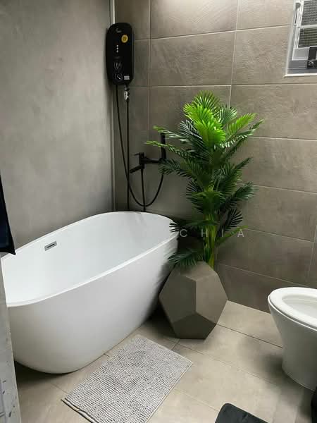 408C Northshore Drive, 408C Northshore Drive, 3 Bedrooms, 1,012 sqft, HDB Flat For Sale, by Ching Chia, 500179751 - Bathroom - PropertyGuru.com.sg