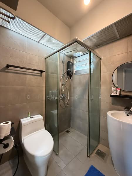 408C Northshore Drive, 408C Northshore Drive, 3 Bedrooms, 1,012 sqft, HDB Flat For Sale, by Ching Chia, 500179751 - Bathroom - PropertyGuru.com.sg