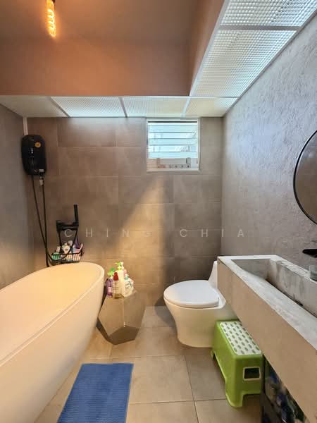 408C Northshore Drive, 408C Northshore Drive, 3 Bedrooms, 1,012 sqft, HDB Flat For Sale, by Ching Chia, 500179751 - Bathroom - PropertyGuru.com.sg