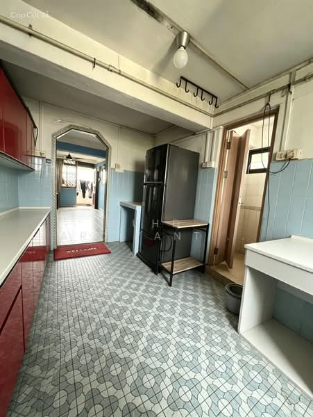 209 Boon Lay Place, 209 Boon Lay Place, 2 Bedrooms, 699 sqft, HDB Flat For Sale, by Muhd. Ardiyanto Rohman, 500179753 - Kitchen - PropertyGuru.com.sg