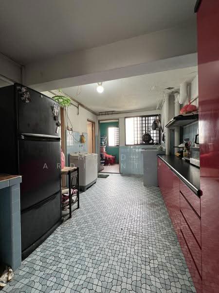 209 Boon Lay Place, 209 Boon Lay Place, Boon Lay / Jurong / Tuas, 2 Bedrooms, 699 sqft, HDB Flat For Sale, by Muhd. Ardiyanto Rohman, 500179753 - Kitchen - PropertyGuru.com.sg
