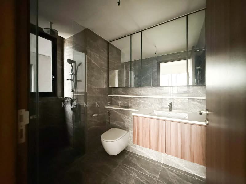 Lentor Modern, Lentor Central, 3 Bedrooms, 990 sqft, Condominium For Sale, by Kenneth Yeo, 500179755 - Bathroom - PropertyGuru.com.sg