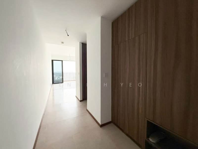 Lentor Modern, Lentor Central, 3 Bedrooms, 990 sqft, Condominium For Sale, by Kenneth Yeo, 500179755 - Corridor - PropertyGuru.com.sg