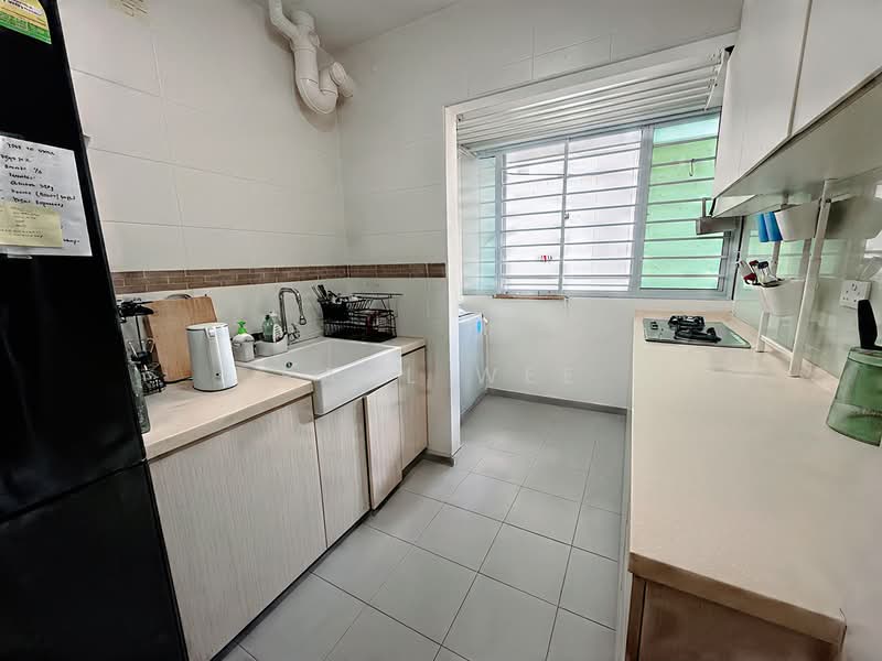 269B Punggol Field, 269B Punggol Field, 3 Bedrooms, 1,033 sqft, HDB Flat For Sale, by Paul Wee, 500179759 - Kitchen - PropertyGuru.com.sg