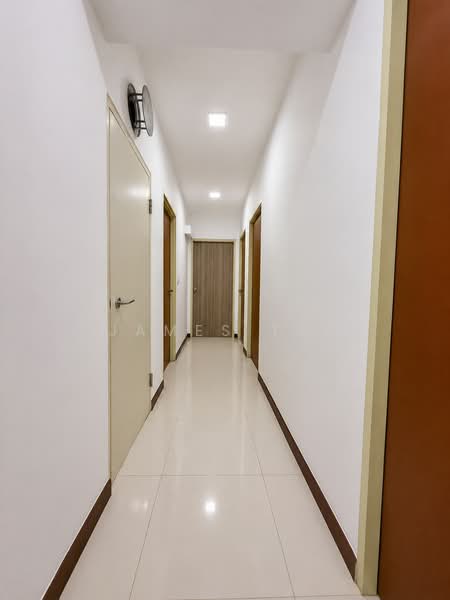 469B Sengkang West Way, 469B Sengkang West Way, 4 Bedrooms, 1,216 sqft, HDB Flat For Sale, by James Tai, 500179770 - Corridor - PropertyGuru.com.sg
