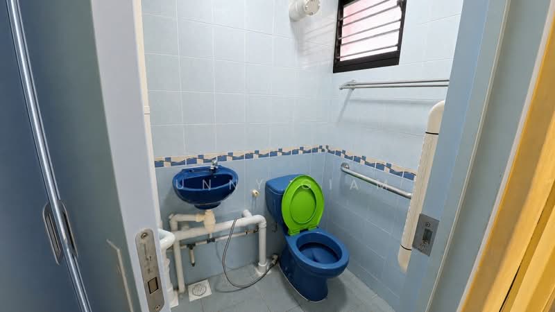 115 Bedok North Road, 115 Bedok North Road, 3 Bedrooms, 947 sqft, HDB Flat For Sale, by Sunny Giam, 500179773 - Bathroom - PropertyGuru.com.sg