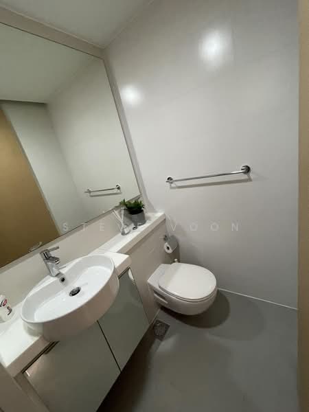 The Regency at Tiong Bahru, 36 Chay Yan Street, Room Rental, 180 sqft, Condominium For Rent, by Steve Voon, 500179779 - Bathroom - PropertyGuru.com.sg