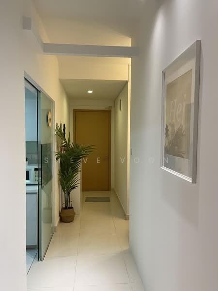 The Regency at Tiong Bahru, 36 Chay Yan Street, Room Rental, 180 sqft, Condominium For Rent, by Steve Voon, 500179779 - Corridor - PropertyGuru.com.sg