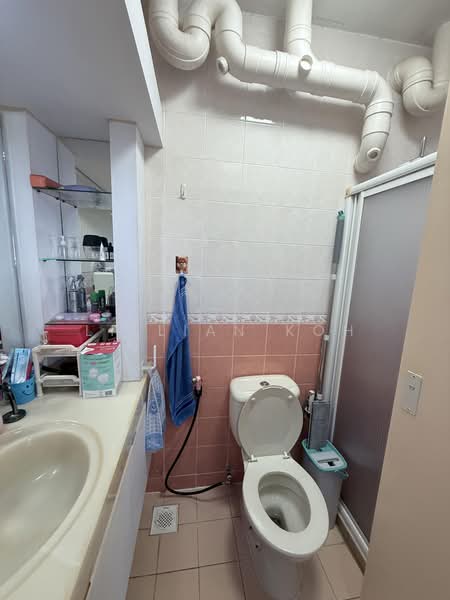 319B Anchorvale Drive, 319B Anchorvale Drive, 3 Bedrooms, 1,292 sqft, HDB Flat For Rent, by Lillian Koh, 500179783 - Bathroom - PropertyGuru.com.sg