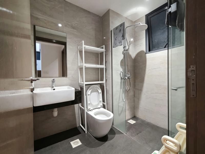 One Robey, 1 Robey Crescent, 4 Bedrooms, 1,195 sqft, Condominium For Sale, by HL Chow, 500179786 - Bathroom - PropertyGuru.com.sg