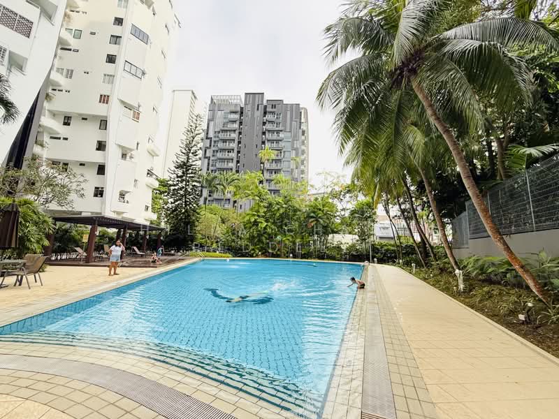 Elizabeth Heights, 57 Cairnhill Road, 4 Bedrooms, 2,530 sqft, Condominium For Sale, by Hilda Chan- Peddell, 500179792 - Big Pool - PropertyGuru.com.sg