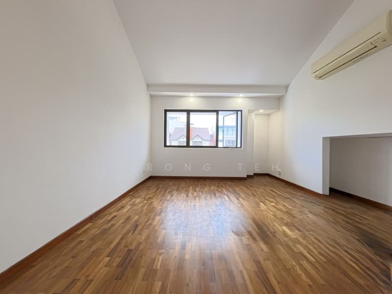 ❤️ NEW LISTING! RENOVATED! WIDE 9.9M FRONTAGE! FREEHOLD LANDED, Jalan Kathi / Bedok Ria / Eastwood / Minaret Walk, 5 Bedrooms, 2,550 sqft, Corner Terrace For Sale, by Li Rong Teh, 500179794 - PropertyGuru.com.sg