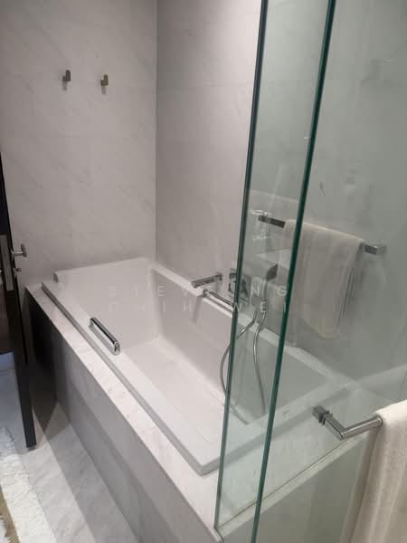 South Beach Residences, 28 South Beach Road, 2 Bedrooms, 1,249 sqft, Condominium For Sale, by Steve Ng Chih Wei, 500179803 - Bathroom - PropertyGuru.com.sg