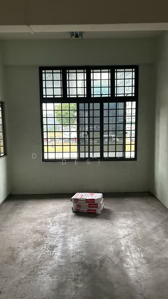 3 STOREY SHOPHOUSE RESIDENTIAL W/COMMERCIAL 1ST STOREY, Birch Road, 2,774 sqft, Shop / Shophouse For Sale, by Desmiarti Desi, 500179820 - Interior - CommercialGuru.com.sg
