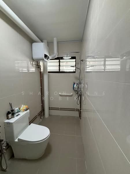 867A Tampines Street 83, 867A Tampines Street 83, 3 Bedrooms, 1,572 sqft, HDB Flat For Sale, by Sharon Anne Robert, 500179823 - Bathroom - PropertyGuru.com.sg