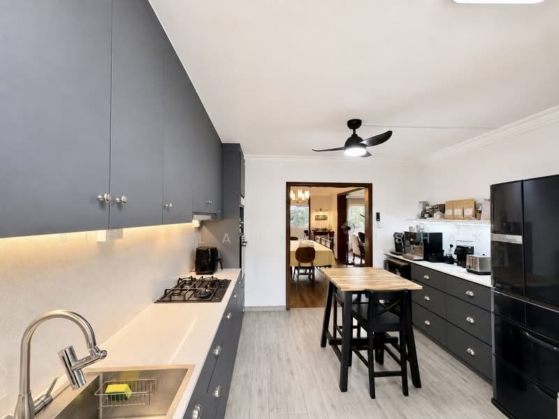 105 Pasir Ris Street 12, 105 Pasir Ris Street 12, 3 Bedrooms, 1,313 sqft, HDB Flat For Sale, by Siti Alawiah Ishak, 500179825 - Kitchen - PropertyGuru.com.sg