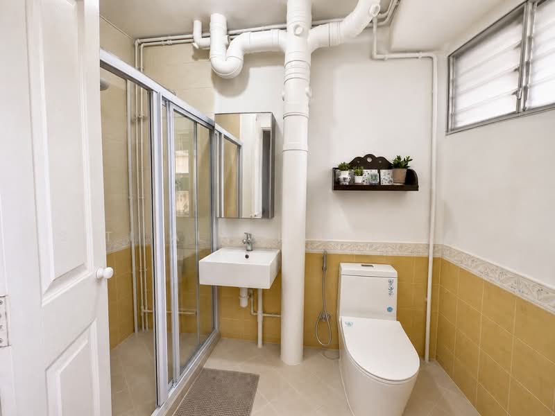 105 Pasir Ris Street 12, 105 Pasir Ris Street 12, 3 Bedrooms, 1,313 sqft, HDB Flat For Sale, by Siti Alawiah Ishak, 500179825 - Bathroom - PropertyGuru.com.sg