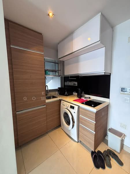 Centra Heights, 455 Sims Avenue, 2 Bedrooms, 1,270 sqft, Condominium For Sale, by K Naga Gowthami(Naga), 500179828 - Kitchen - PropertyGuru.com.sg