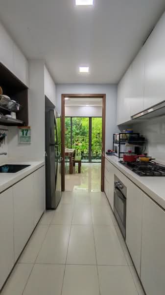 The Topiary, 11 Fernvale Lane, 3 Bedrooms, 1,539 sqft, Executive Condominium For Sale, by Adeline Peng, 500179829 - Modern kitchen - PropertyGuru.com.sg