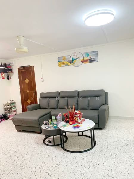 226 Lorong 8 Toa Payoh, 226 Lorong 8 Toa Payoh, Room Rental, 100 sqft, HDB Flat For Rent, by Kenny Kan, 500179832 - Living Room - PropertyGuru.com.sg