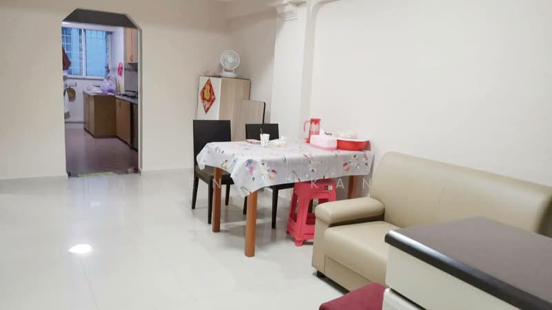 157 Lorong 1 Toa Payoh, 157 Lorong 1 Toa Payoh, Room Rental, 100 sqft, HDB Flat For Rent, by Kenny Kan, 500179844 - Living Room - PropertyGuru.com.sg