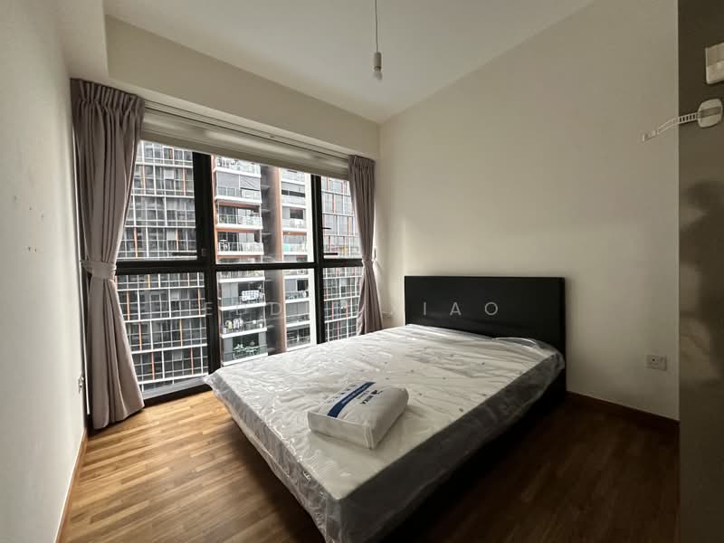 Sims Urban Oasis, 2 Sims Drive, 2 Bedrooms, 667 sqft, Condominium For Sale, by Eddie Xiao, 500179846 - Bedroom - PropertyGuru.com.sg