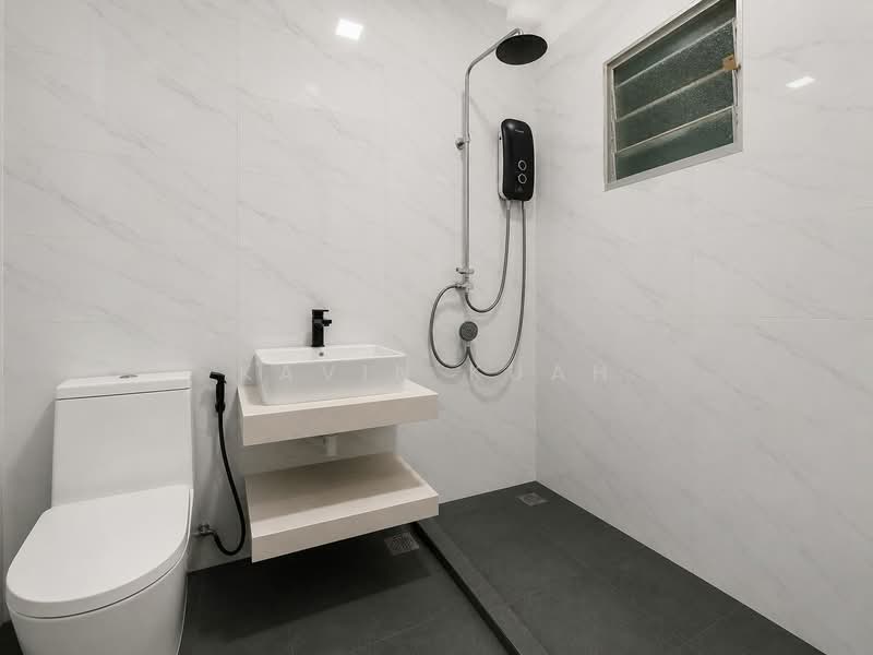 183D Boon Lay Avenue, 183D Boon Lay Avenue, 3 Bedrooms, 990 sqft, HDB Flat For Sale, by Kavin Kuah, 500179856 - Bathroom - PropertyGuru.com.sg