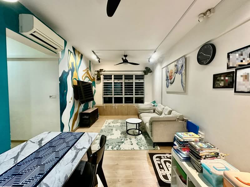 183D Boon Lay Avenue, 183D Boon Lay Avenue, 3 Bedrooms, 990 sqft, HDB Flat For Sale, by Kavin Kuah, 500179856 - Living Room - PropertyGuru.com.sg