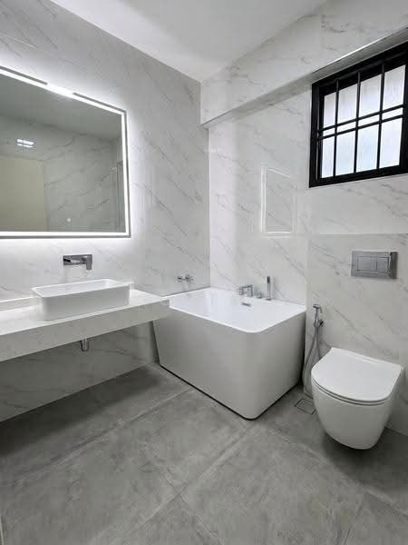631 Choa Chu Kang North 6, 631 Choa Chu Kang North 6, Dairy Farm / Bukit Panjang / Choa Chu Kang, 3 Bedrooms, 1,216 sqft, HDB Flat For Sale, by Cris Chia, 500179861 - Master Bedroom Bathroom - PropertyGuru.com.sg