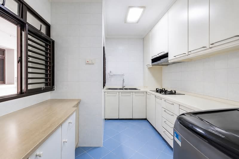 575 Woodlands Glen, 575 Woodlands Drive 16, 3 Bedrooms, 926 sqft, HDB Flat For Sale, by Gina Tow, 500179862 - Kitchen - PropertyGuru.com.sg