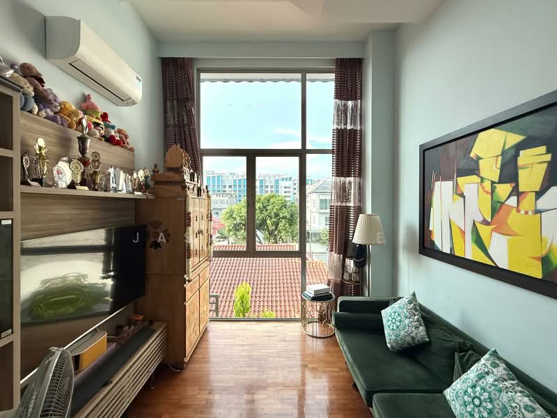 ⭐⭐LANDED7772 @ THE SPRINGHILL, , 4 Bedrooms, 2,766 sqft, Cluster House For Sale, by Jasarine Lee, 500179866 - Living Room - PropertyGuru.com.sg