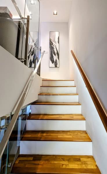 ⭐⭐LANDED7772 @ 3.5 Storey Inter Terrace Renovated at D20, , 4 Bedrooms, 2,600 sqft, Terraced House For Sale, by Jasarine Lee, 500179874 - Interior - PropertyGuru.com.sg