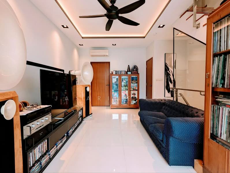 ⭐⭐LANDED7772 @ 3.5 Storey Inter Terrace Renovated at D20, , 4 Bedrooms, 2,600 sqft, Terraced House For Sale, by Jasarine Lee, 500179874 - Living Room - PropertyGuru.com.sg