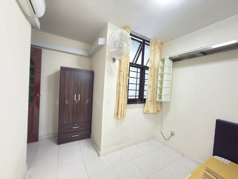 341A Sembawang Close, 341A Sembawang Close, Room Rental, 120 sqft, HDB Flat For Rent, by Jeffrey Pang, 500179876 - Bedroom 3 - PropertyGuru.com.sg