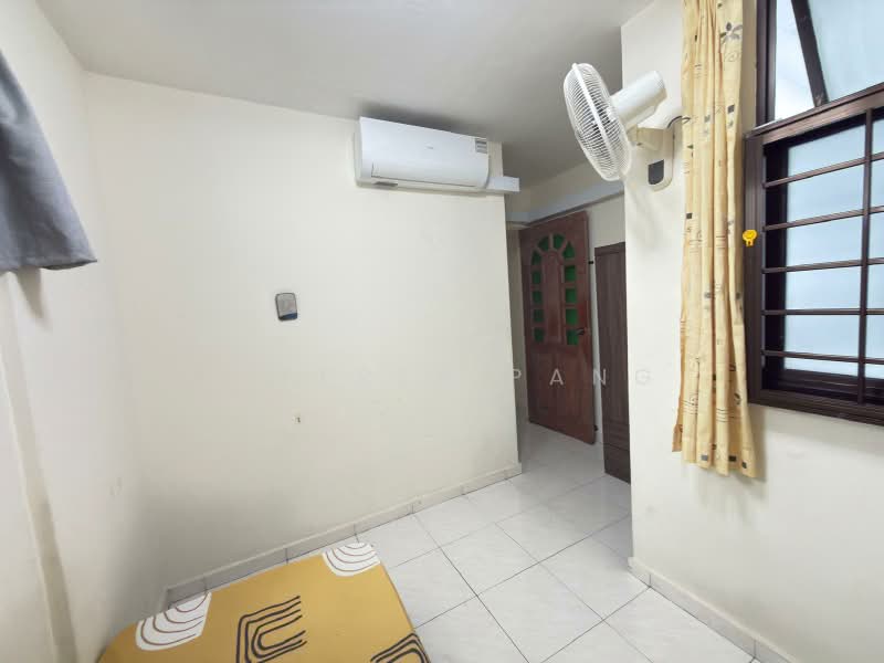341A Sembawang Close, 341A Sembawang Close, Room Rental, 120 sqft, HDB Flat For Rent, by Jeffrey Pang, 500179876 - Bedroom 3 - PropertyGuru.com.sg