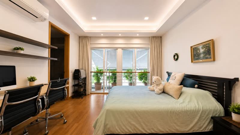⭐⭐LANDED7772 @ 2-storey Detached Freehold in District 15 with Move In Condition, , 5 Bedrooms, 4,900 sqft, Detached House For Sale, by Jasarine Lee, 500179880 - Bedroom - PropertyGuru.com.sg