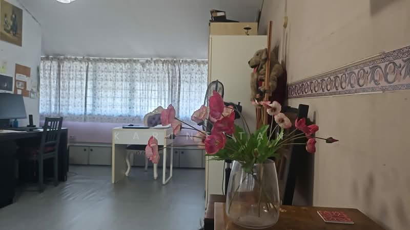 Thomson Garden Estate, Sin Ming Road, 3 Bedrooms, 1,400 sqft, Terraced House For Sale, by Karine Tan, 500179884 - Bedroom - PropertyGuru.com.sg