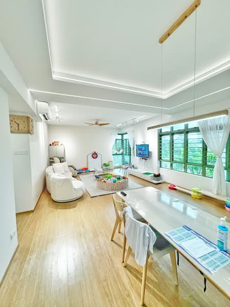 Windermere, 20 Choa Chu Kang Street 64, 3 Bedrooms, 1,453 sqft, Condominium For Rent, by Carson Chan, 500179890 - Living Room - PropertyGuru.com.sg