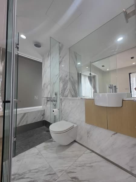 Newton Suites, 60 Newton Road, 2 Bedrooms, 797 sqft, Apartment For Rent, by Nakayama Yuki, 500179891 - Bathroom - PropertyGuru.com.sg