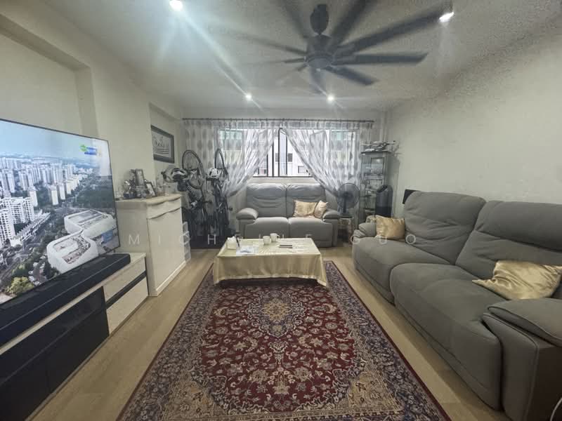 674A Choa Chu Kang Crescent, 674A Choa Chu Kang Crescent, 3 Bedrooms, 1,334 sqft, HDB Flat For Sale, by Michelle Guo, 500179904 - Living Room - PropertyGuru.com.sg