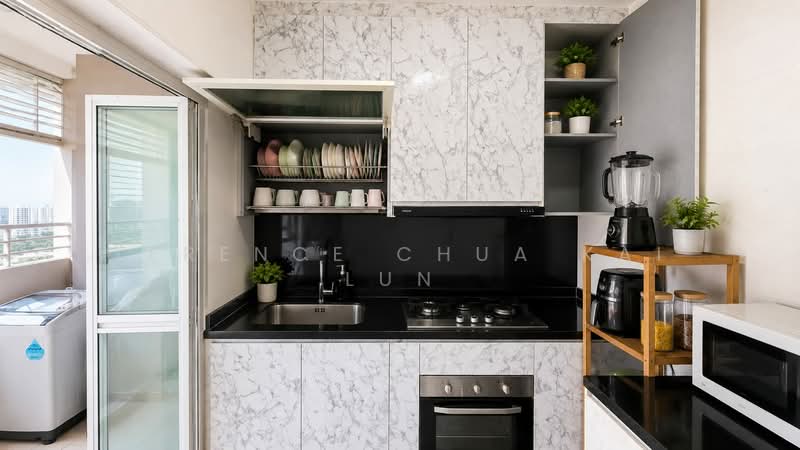 622B Tampines Avenue 12, 622B Tampines Avenue 12, 3 Bedrooms, 1,001 sqft, HDB Flat For Sale, by Terence Chua Kai Lun, 500179932 - Kitchen - PropertyGuru.com.sg