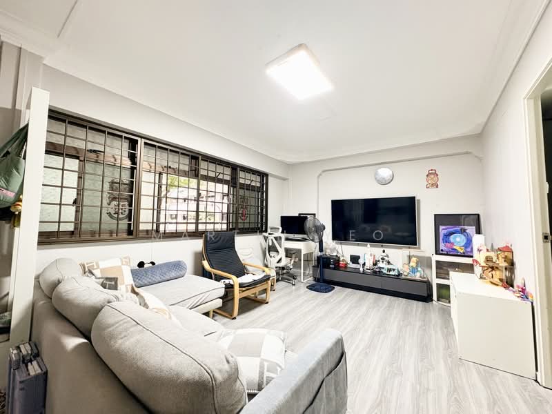 Affordable $6xxk Renovated Huge 1087 sqft 4 Rm HDB near Tampines East Mrt Tampines mart east spring, , 3 Bedrooms, 1,087 sqft, HDB Flat For Sale, by Martin, 500179935 - Living Room - PropertyGuru.com.sg