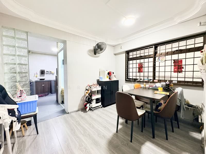 Affordable $6xxk Renovated Huge 1087 sqft 4 Rm HDB near Tampines East Mrt Tampines mart east spring, , 3 Bedrooms, 1,087 sqft, HDB Flat For Sale, by Martin, 500179935 - Dining Room - PropertyGuru.com.sg