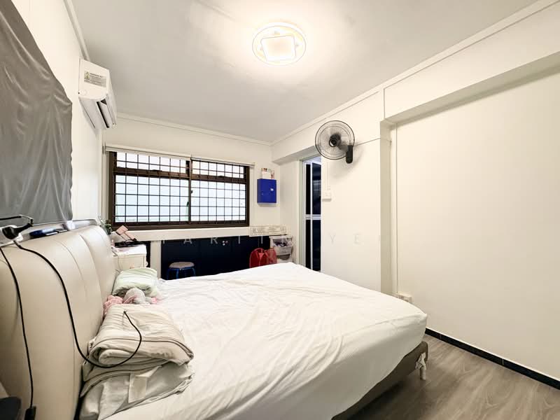 Affordable $6xxk Renovated Huge 1087 sqft 4 Rm HDB near Tampines East Mrt Tampines mart east spring, , 3 Bedrooms, 1,087 sqft, HDB Flat For Sale, by Martin, 500179935 - Bedroom - PropertyGuru.com.sg